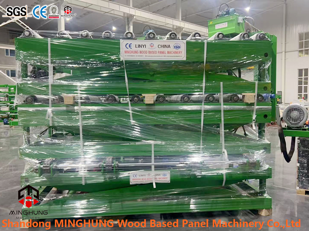 Carga de la m&aacute;quina de madera contrachapada Minghung (6) 