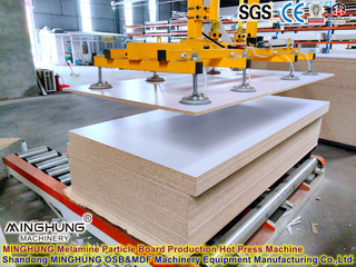 Máquina caliente de la prensa del ciclo corto del MDF HDF del conglomerado del tablero de partículas para laminar MDF hecho frente a la melamina