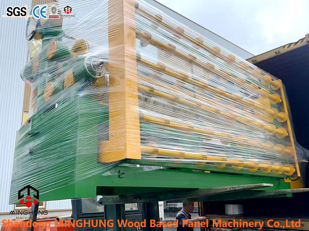 Carga de la m&aacute;quina de madera contrachapada Minghung (9) 