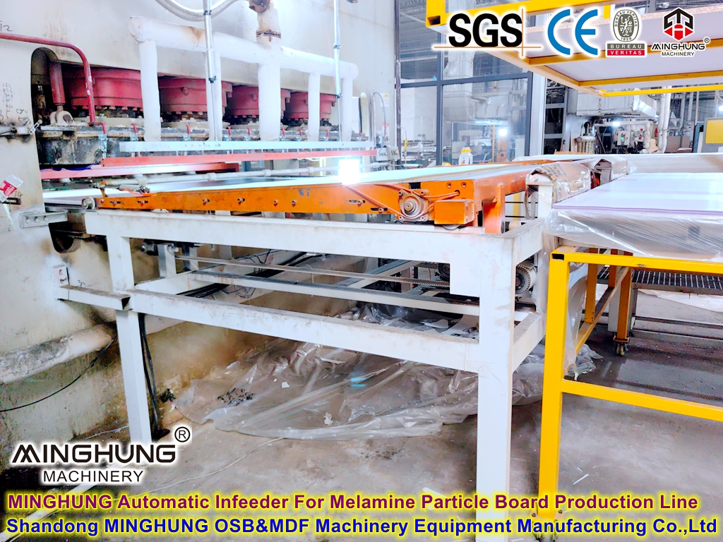 Alimentador automático para línea de producción de tableros de partículas de melamina