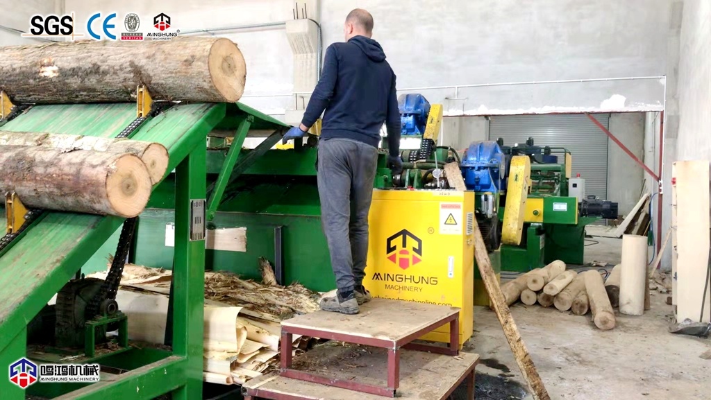 Máquina peladora de abedul ruso para chapa de madera contrachapada