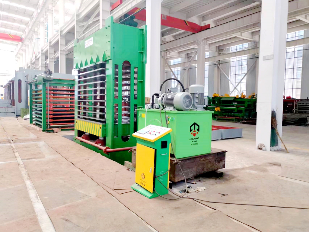 Prensa caliente de pel&iacute;cula con alimentador semiautom&aacute;tico